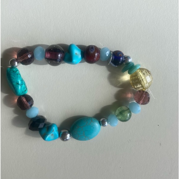 Beaded stretch bracket 7” with genuine turquoise and multicolored beads - Picture 4 of 12